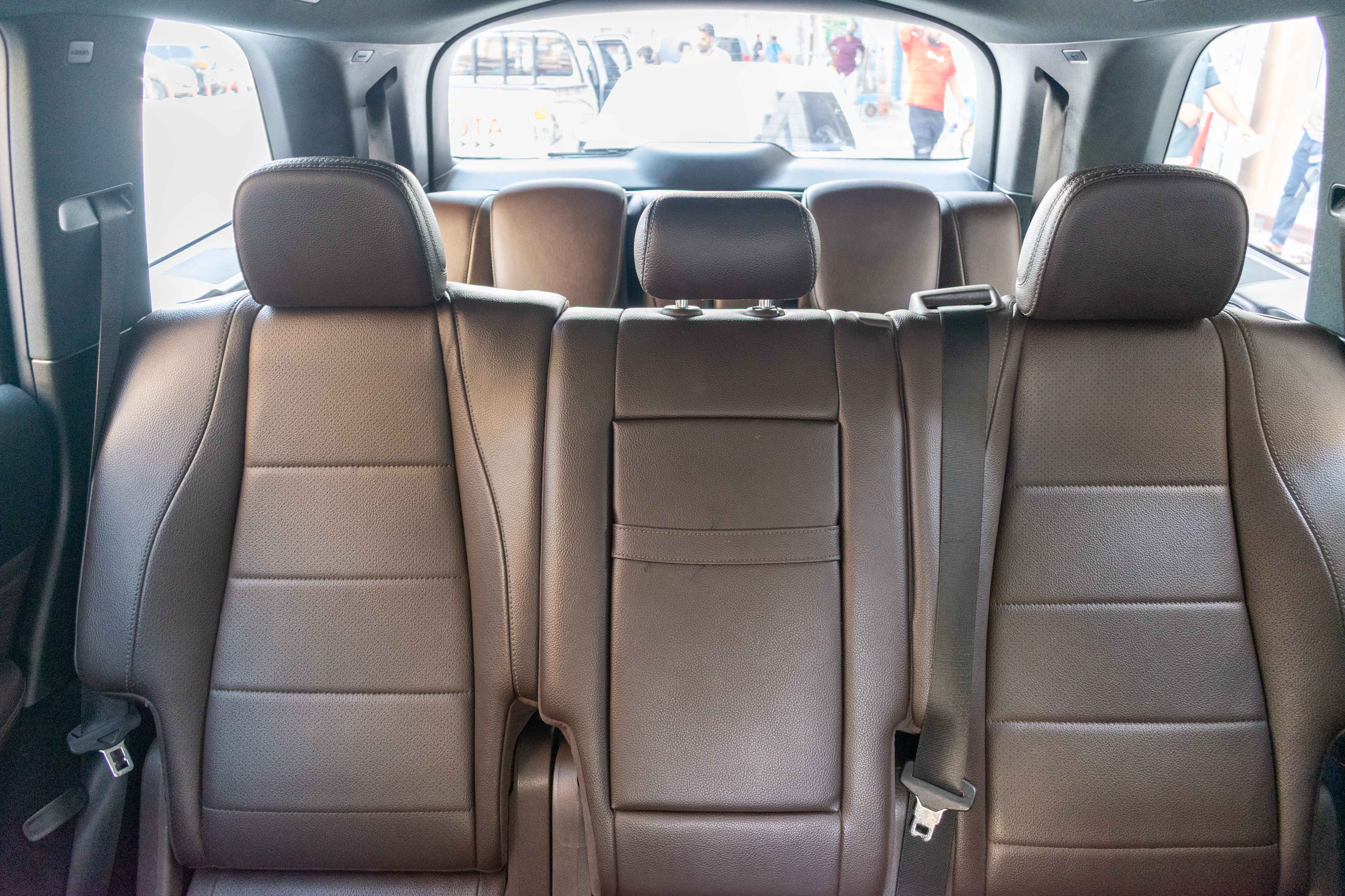 White Mercedes Benz GLS 450 4MATIC 2021